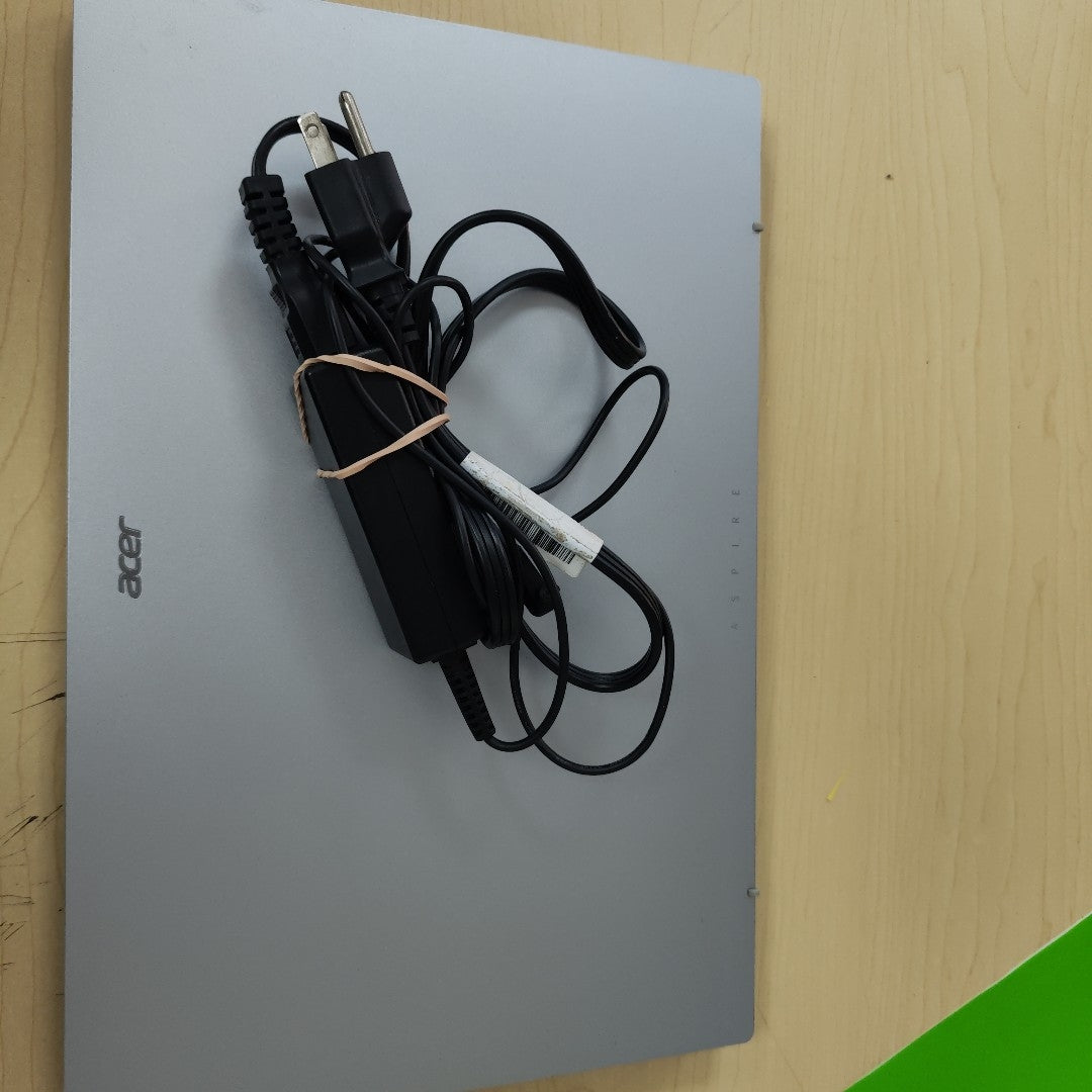 LAPTOP ACER ASPIRE 3 A315-24P-R625 (2023) 512 GB SSD 8 GB RAM (SEMINUEVO)