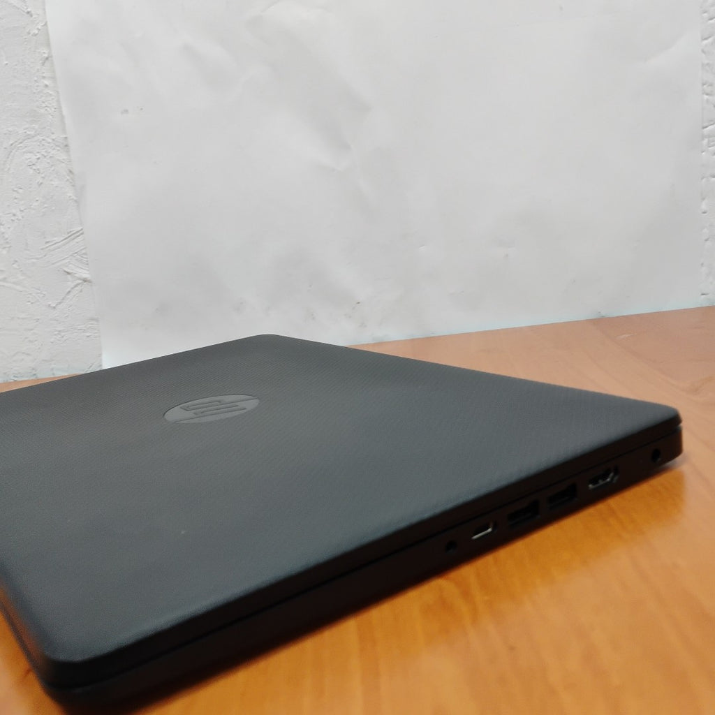 LAPTOP HP 14-DQ0526LA (2023) 128 GB SSD 4 GB RAM (SEMINUEVO)