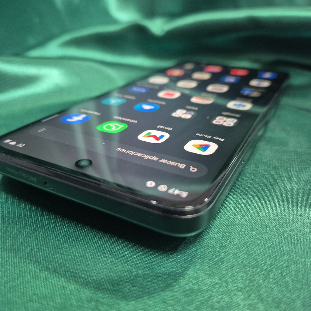 CELULAR MOTOROLA MOTO G55 5G XT2435-1(2024) 256 GB 8 GB RAM (SEMINUEVO)