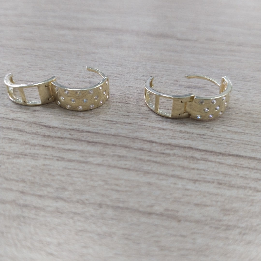 HUGGIES ORO 14K 2.7 (NUEVO)