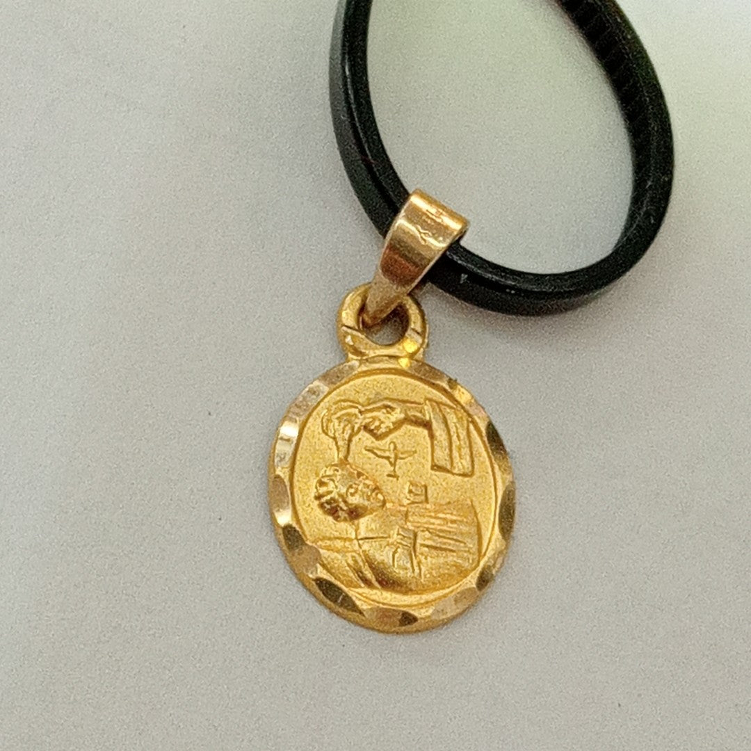 K1 1,00 GRMS 10 K ESPECIFICACIONES COMPLEMENTARIAS MEDALLA RELIGIOSA (SEMINUEVO)