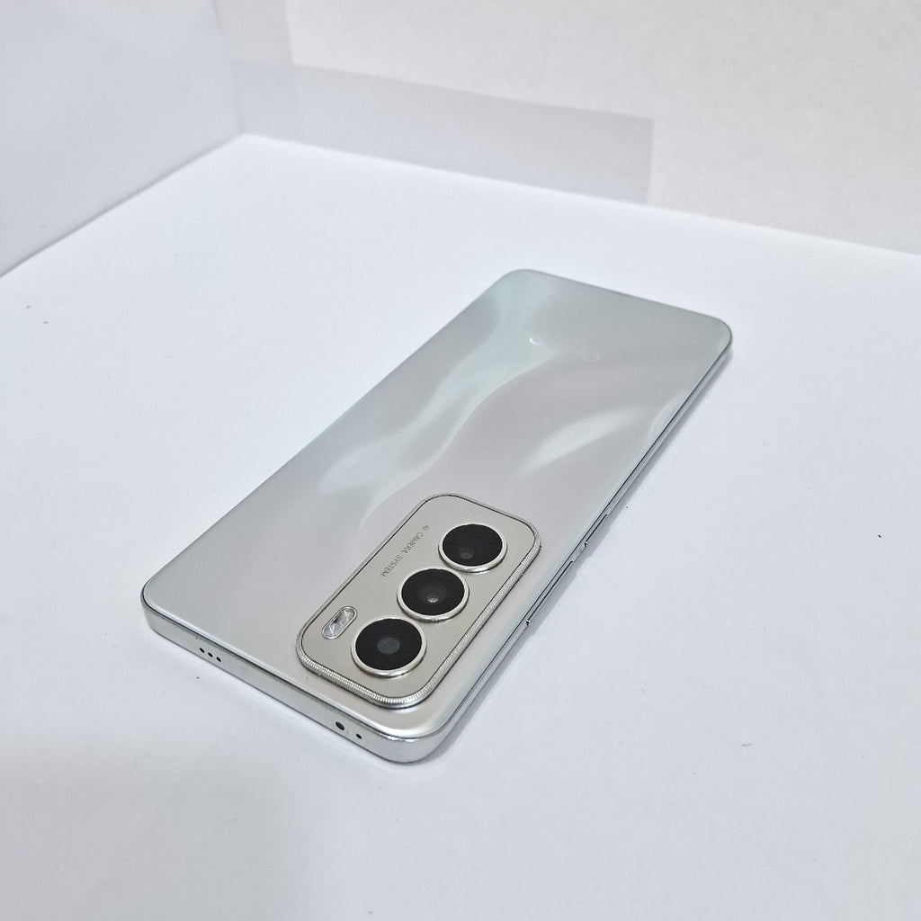 CELULAR OPPO   RENO12 5G CPH2625 (2024) 512 GB 12 GB RAM (SEMINUEVO)