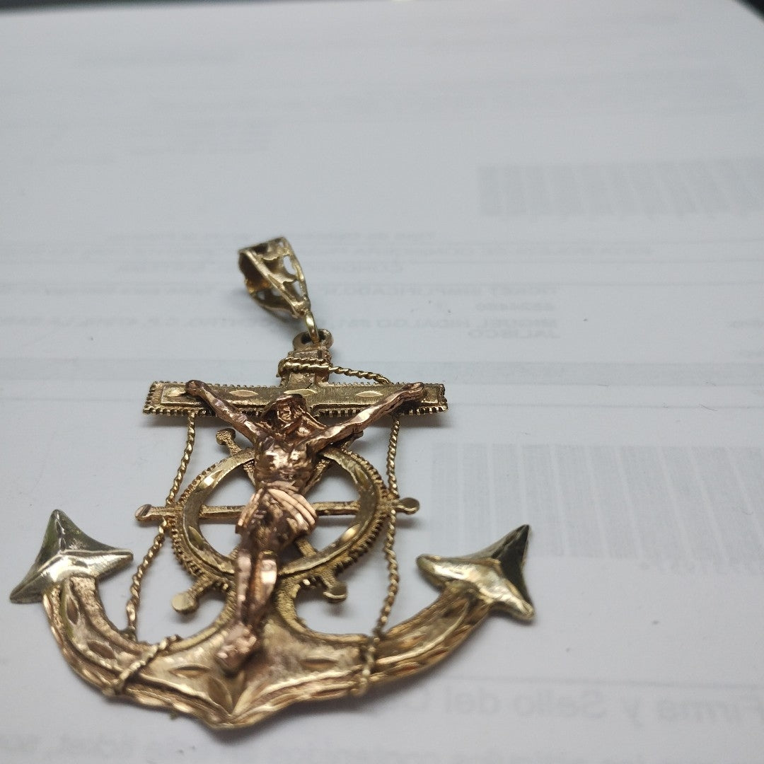 K1 11,00 GRMS 10 K ESPECIFICACIONES COMPLEMENTARIAS DIJE CRISTO EN ANCLA ORO CO (SEMINUEVO)