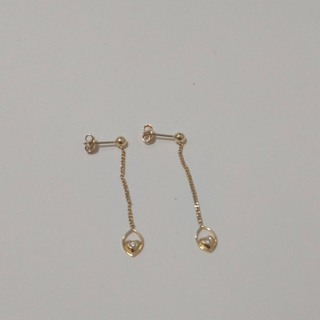 K1 1,60 GRMS 14 K ESPECIFICACIONES COMPLEMENTARIAS ARETES SEMILARGOS TIPO BROQUE (SEMINUEVO)