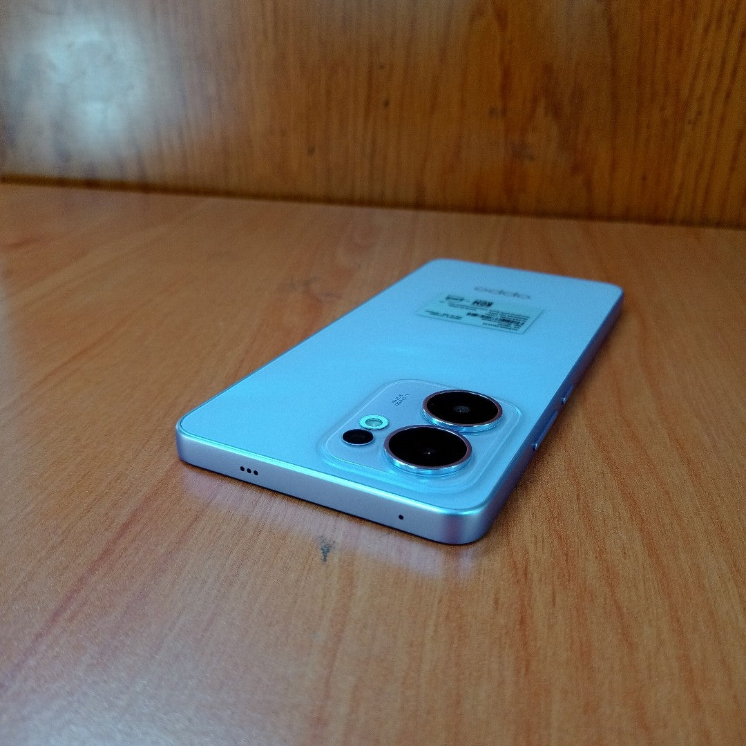 CELULAR OPPO  RENO 13F 5G CPH2699 (2025) 256 GB 12 GB RAM (SEMINUEVO)