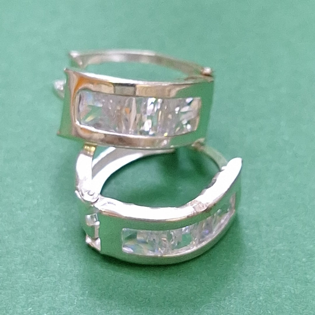 ARRACADAS PAR PLATA 3,40 GRMS (SEMINUEVO)