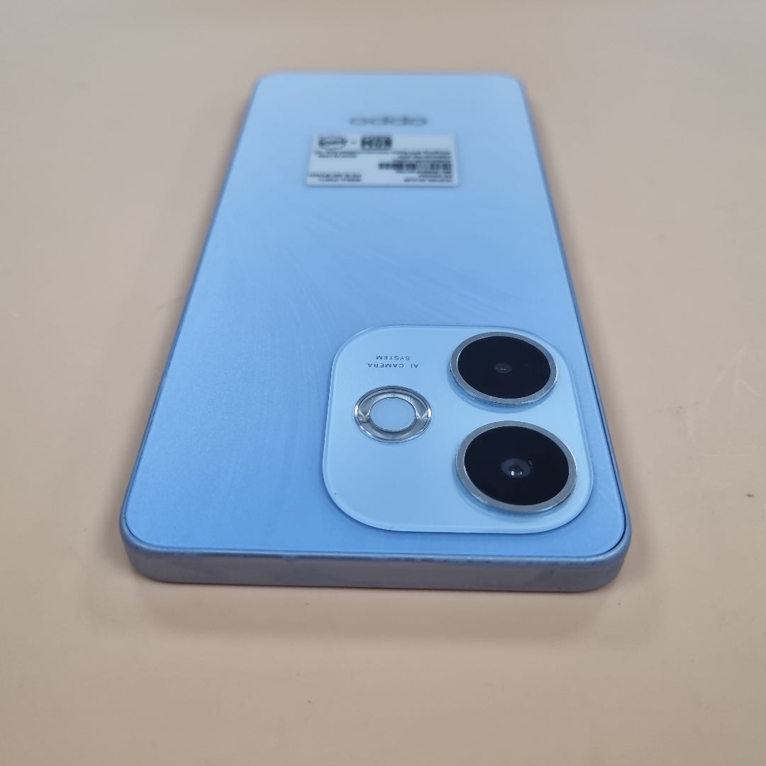 CELULAR OPPO  A5 PRO CPH2711 (2025) 256 GB 8 GB RAM (SEMINUEVO)
