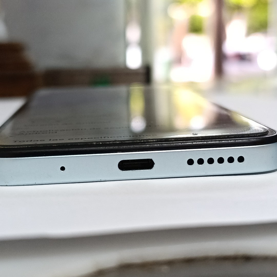 CELULAR XIAOMI REDMI 13 24049RN28L (2024) 256 GB 8 GB RAM (SEMINUEVO)