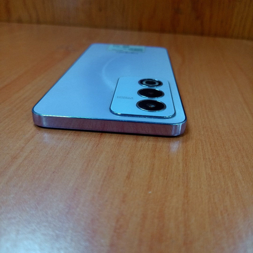 CELULAR OPPO  A80 5G CPH2639 (2024) 256 GB 8 GB RAM (SEMINUEVO)