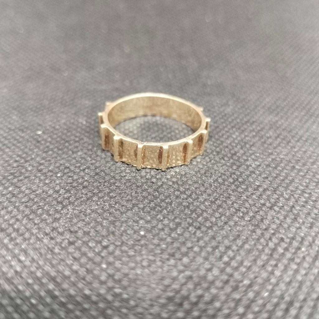 K1 6,00 GRMS 10 K ESPECIFICACIONES COMPLEMENTARIAS ANILLO CON CRUZ (SEMINUEVO)