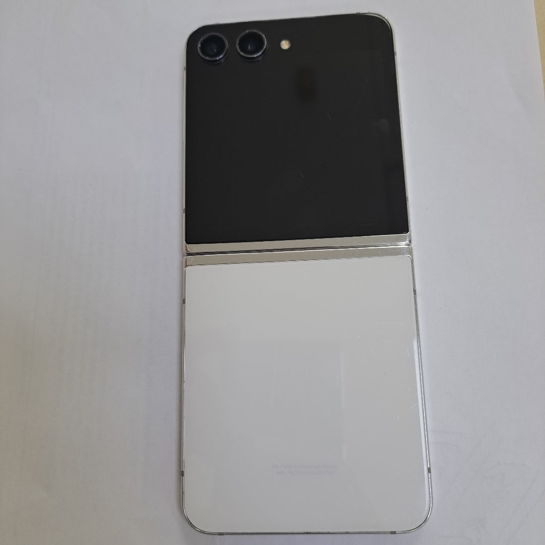 CELULAR SAMSUNG GALAXY Z FLIP 5 SM-F731B (2023) 512 GB 8 GB RAM (SEMINUEVO)