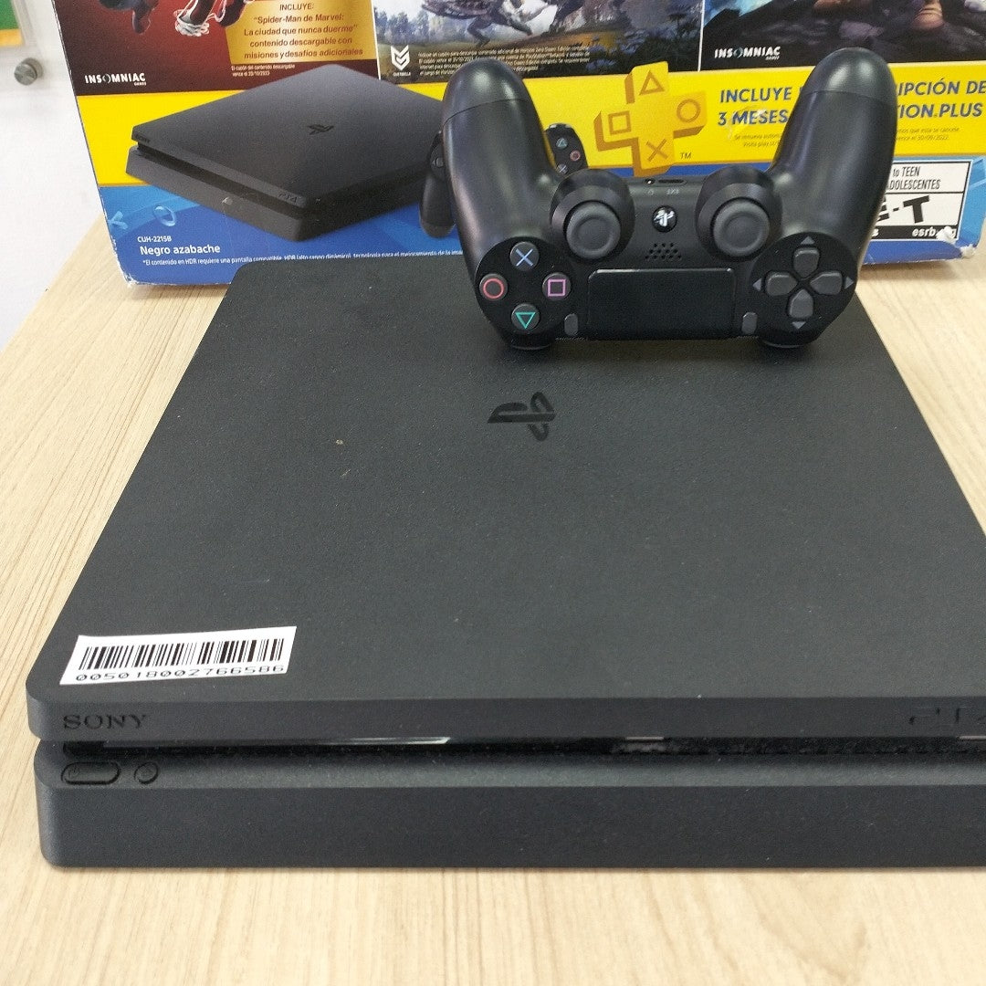 CONSOLA DE VIDEOJUEGO SONY PS4 1 TB (SEMINUEVO)