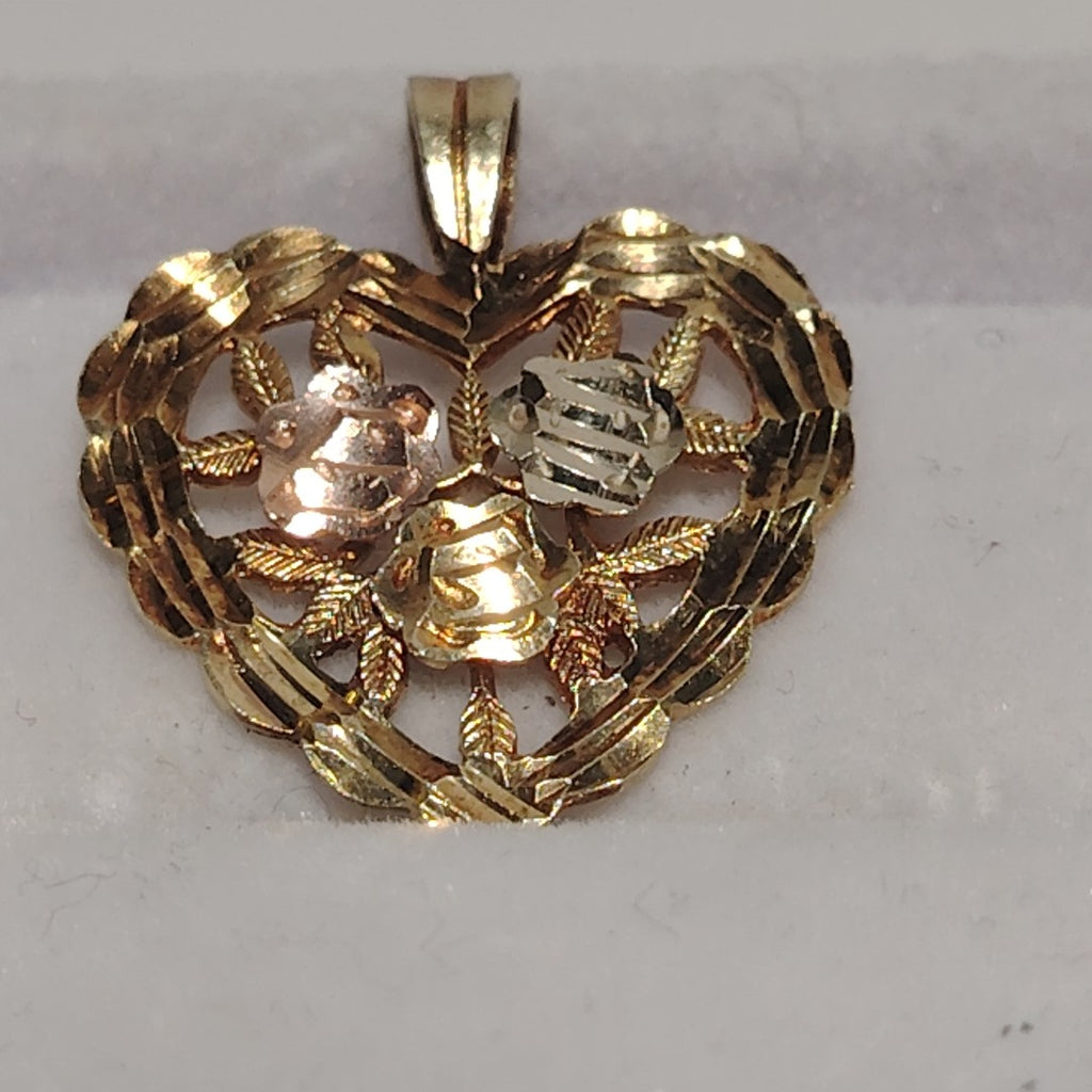 K1 2,50 GRMS 14 K ESPECIFICACIONES COMPLEMENTARIAS DIJE CORAZON CON ROSAS (SEMINUEVO)