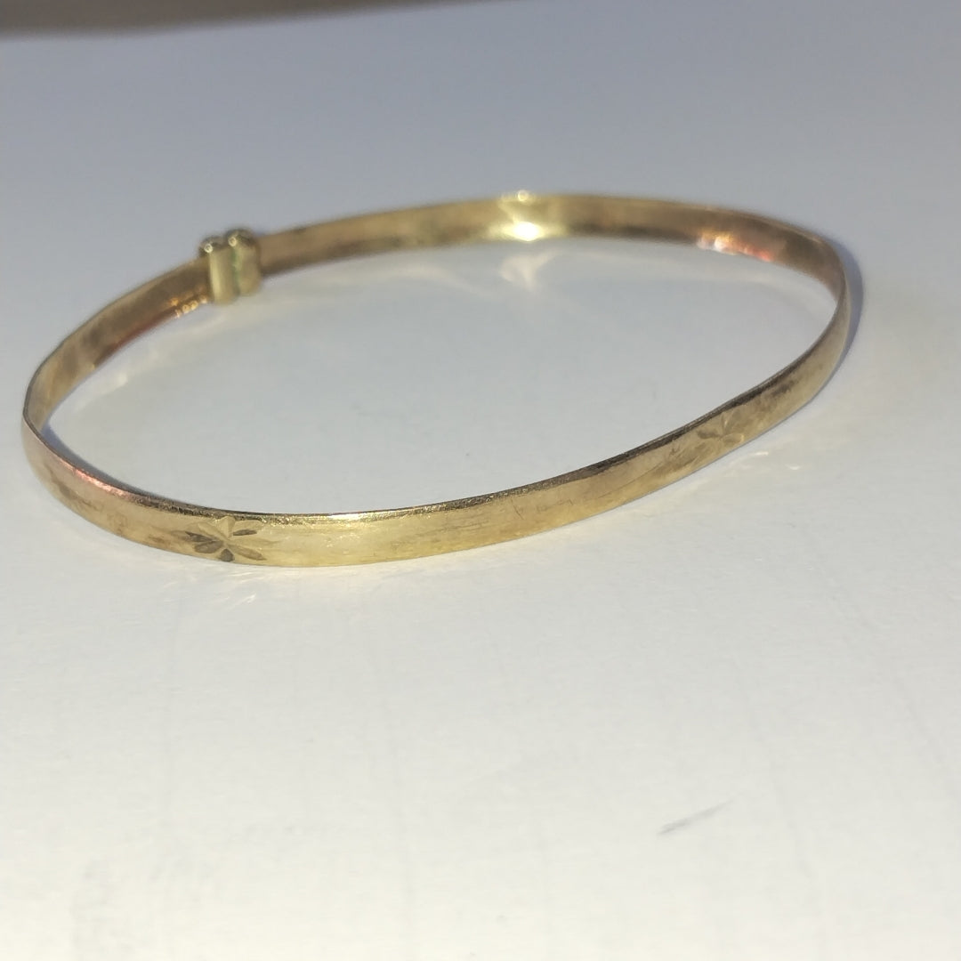 PULSERA RIGIDA ORO 10 K 2.6 GRMS (SEMINUEVO)