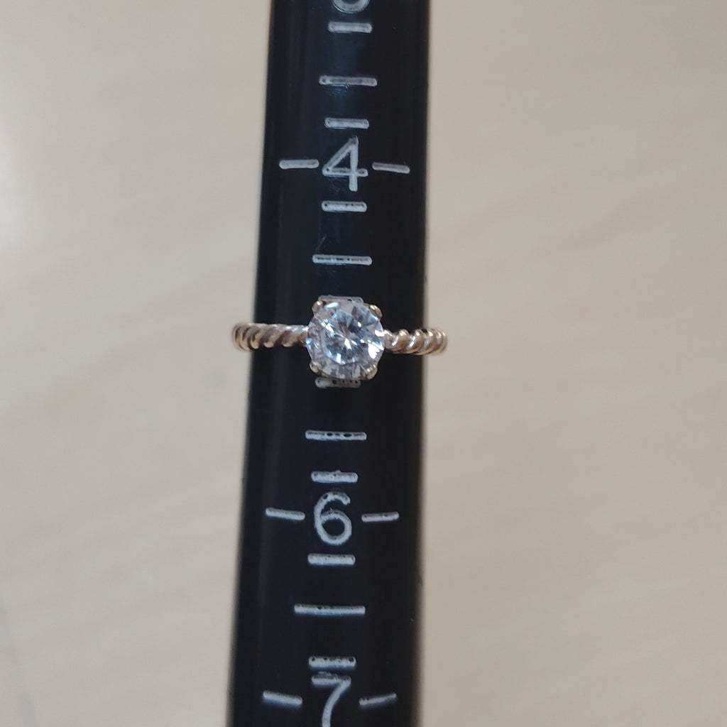 SOLITARIO ORO 10 K 2.2 GRMS (SEMINUEVO)