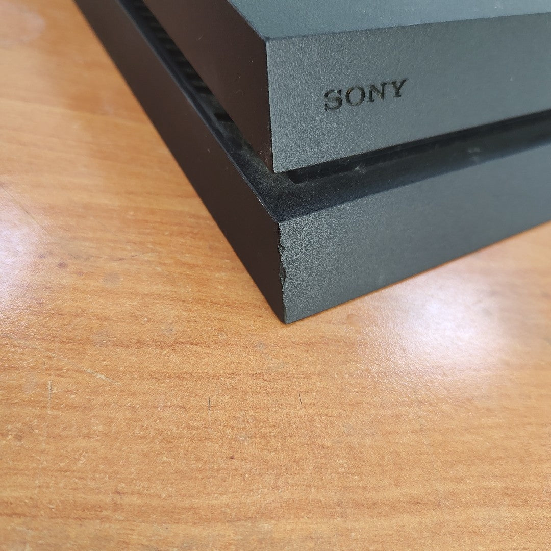 CONSOLA DE VIDEOJUEGO SONY PS4 1 TB (SEMINUEVO)