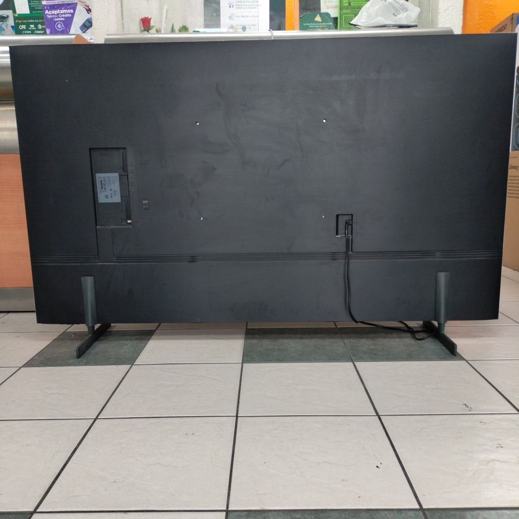 PANTALLA SAMSUNG UN70CU8000F (2023) 70" LED 4K (SEMINUEVO)
