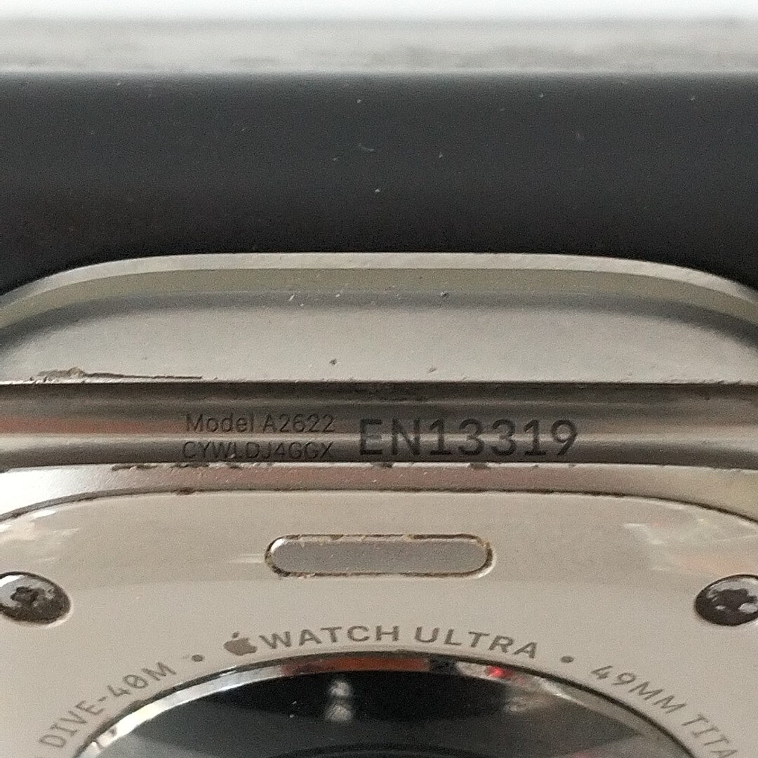 SMARTWATCH APPLE ULTRA TITANIO A2622 49 MM GPS + CELULAR (SEMINUEVO)