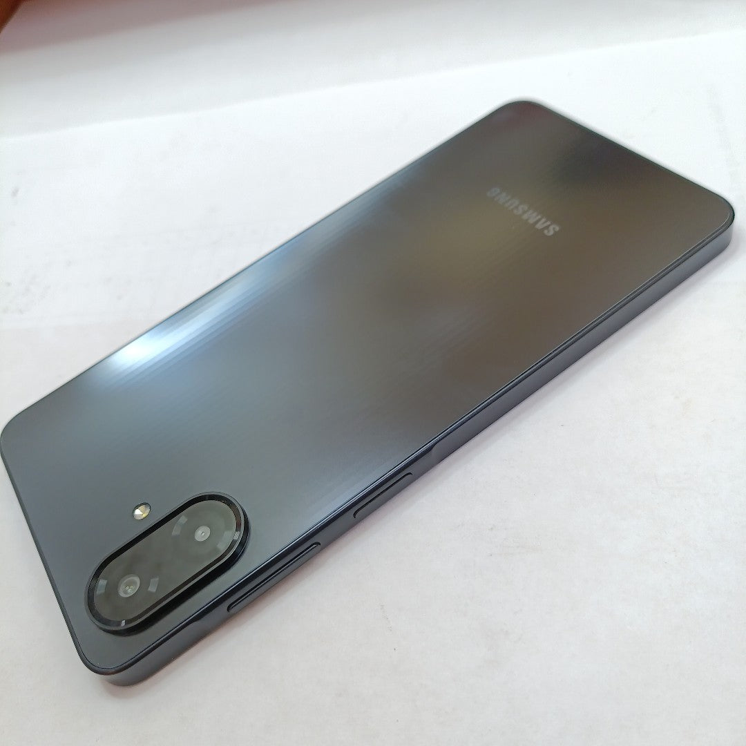 CELULAR SAMSUNG GALAXY A07 SM-A075M (2025) 64 GB 4 GB RAM (SEMINUEVO)