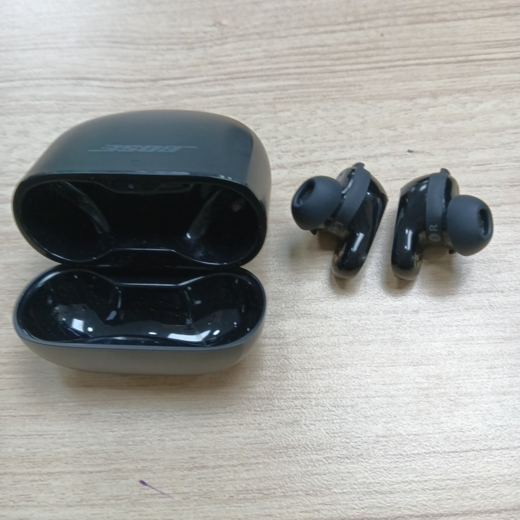 AUDIFONOS BOSE QUIETCOMFORT ULTRA INALAMBRICO IN EAR (SEMINUEVO)