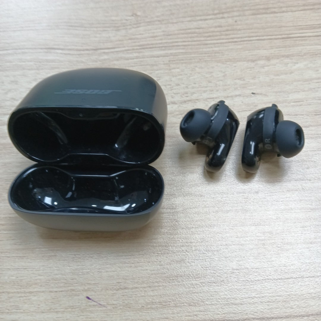 AUDIFONOS BOSE QUIETCOMFORT ULTRA INALAMBRICO IN EAR (SEMINUEVO)