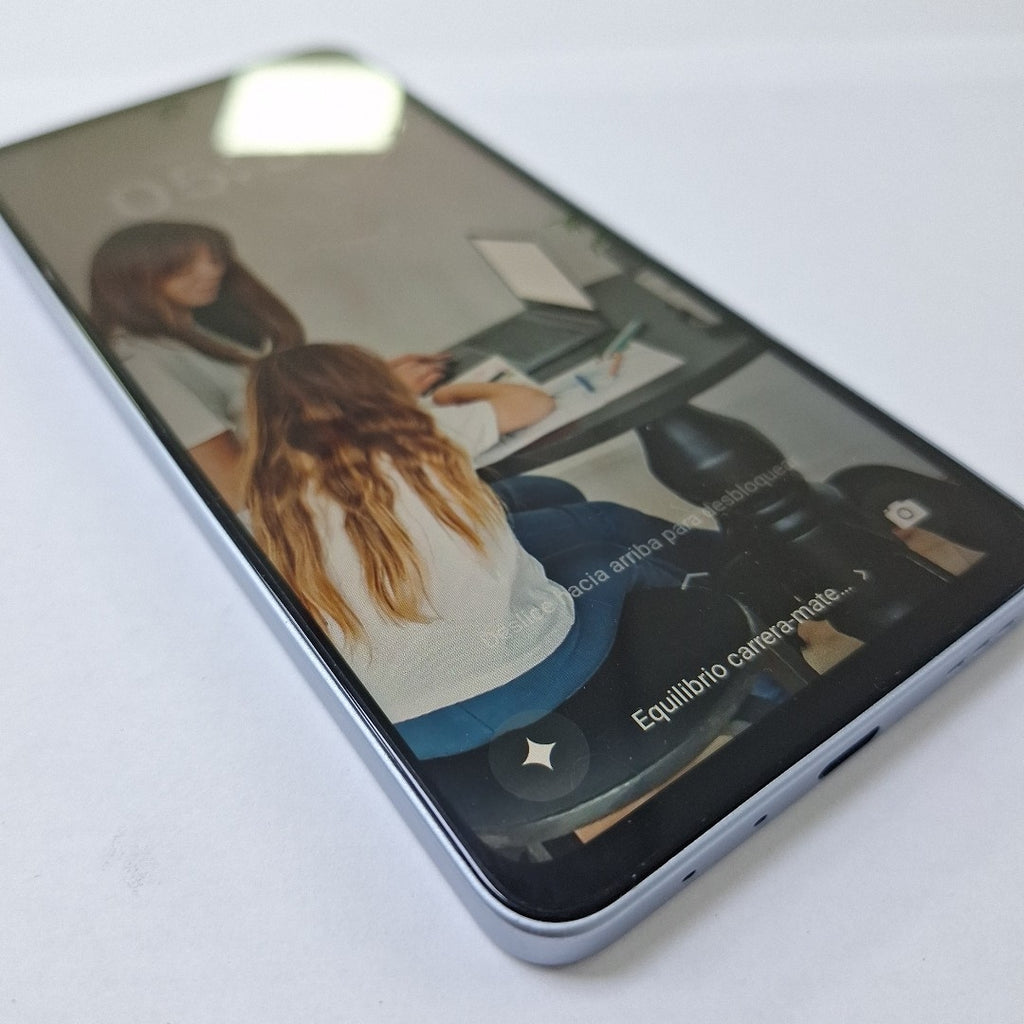 CELULAR OPPO  A5 PRO CPH2711 (2025) 256 GB 8 GB RAM (SEMINUEVO)
