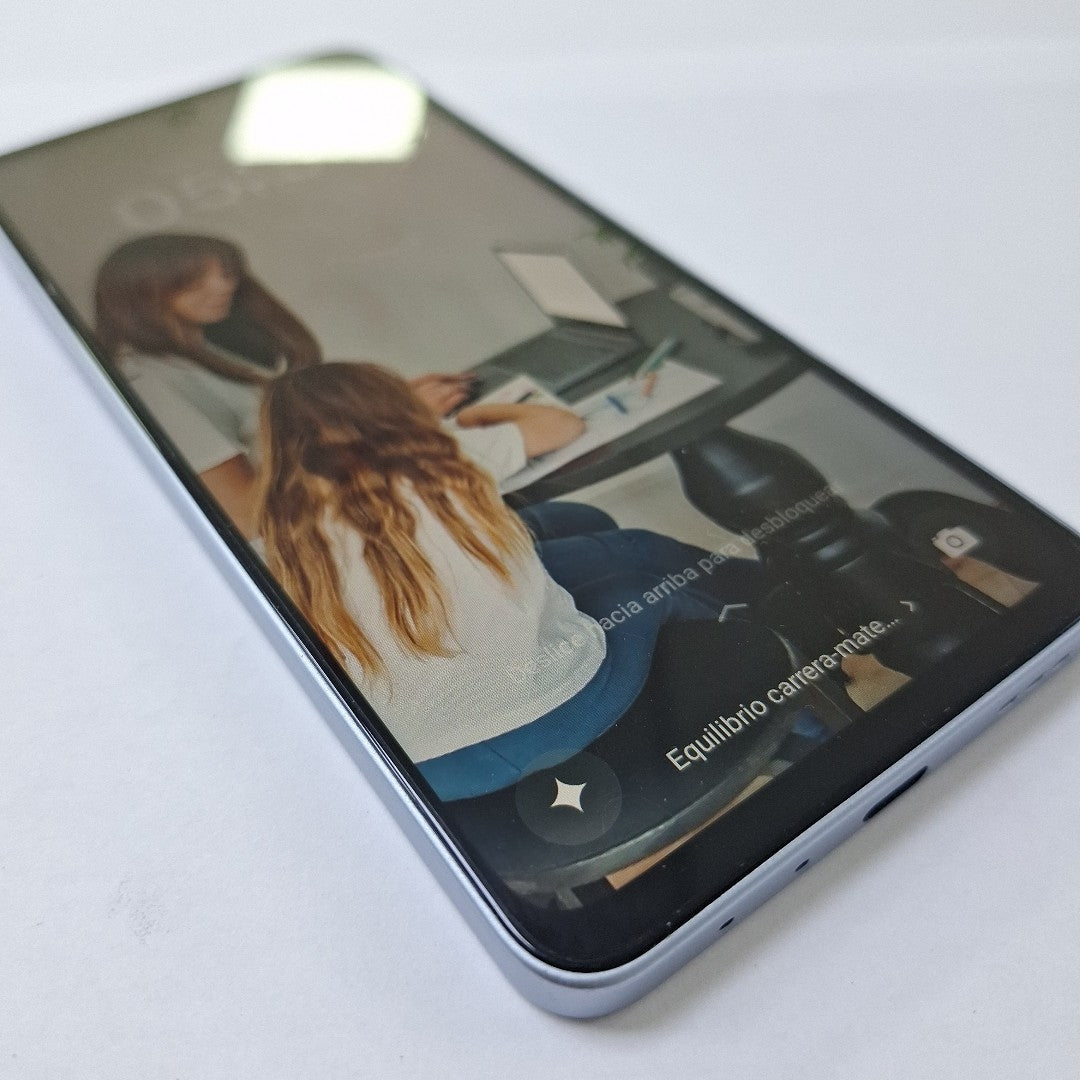 CELULAR OPPO  A5 PRO CPH2711 (2025) 256 GB 8 GB RAM (SEMINUEVO)