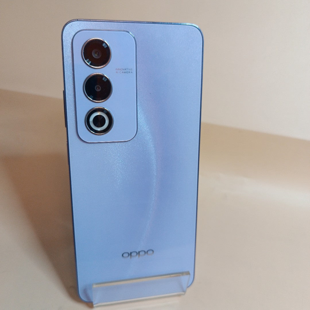 CELULAR OPPO  A80 5G CPH2639 (2024) 256 GB 8 GB RAM (SEMINUEVO)
