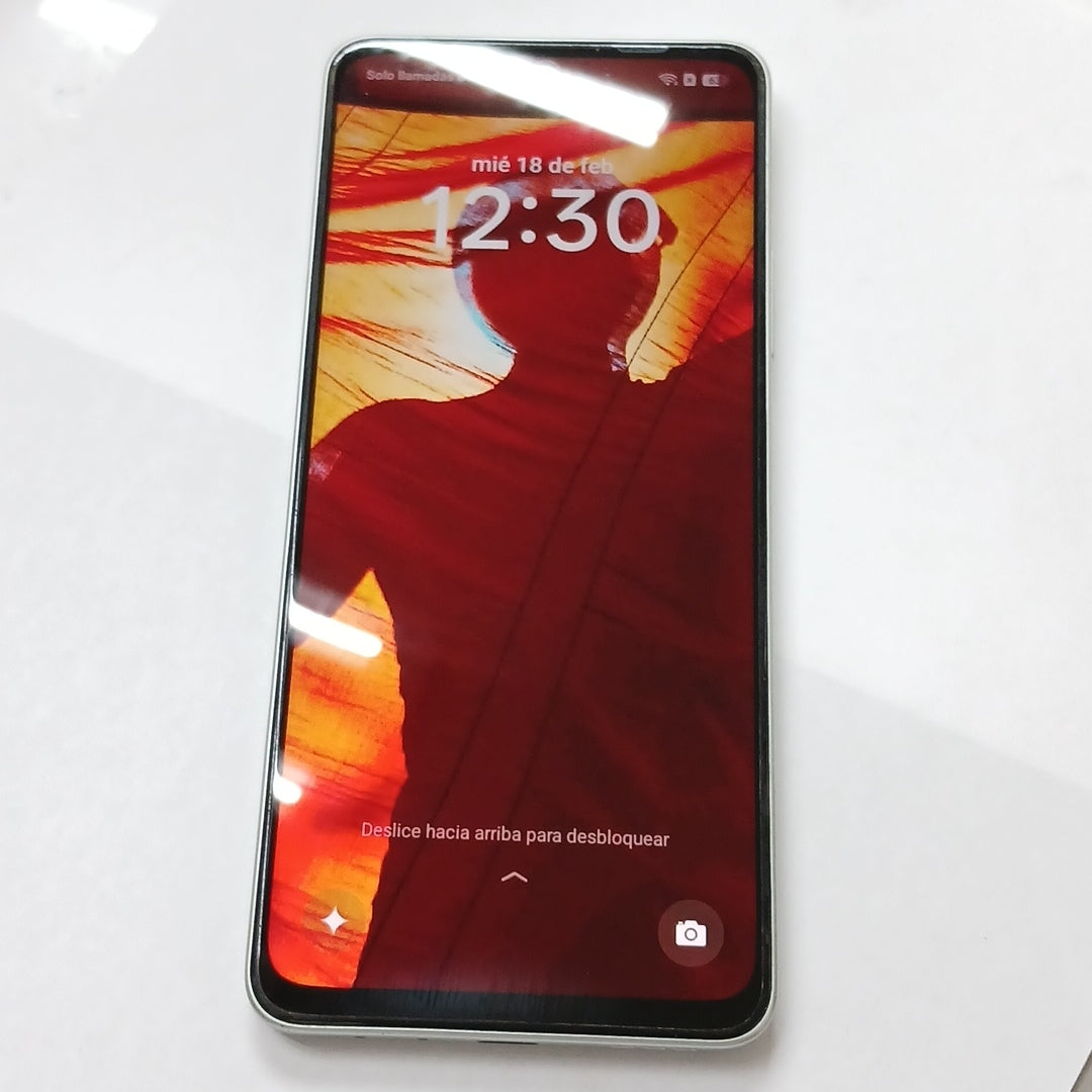 CELULAR OPPO  A5 PRO CPH2711 (2025) 256 GB 8 GB RAM (SEMINUEVO)
