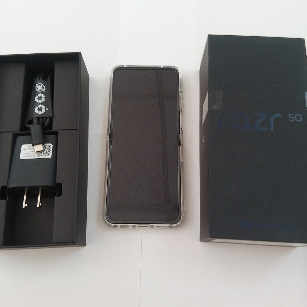 CELULAR MOTOROLA RAZR 50 5G XT2453-1 512 GB 12 GB RAM (SEMINUEVO)
