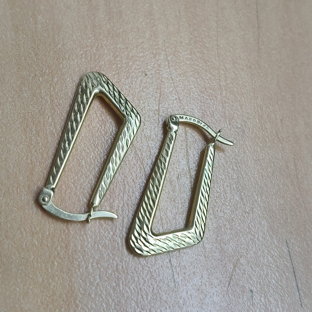 ARETES PAR ORO 14 K 1.3 GRMS (SEMINUEVO)