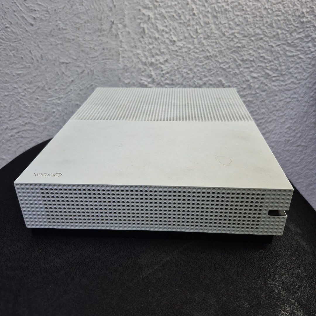 CONSOLA DE VIDEOJUEGO MICROSOFT XBOX ONE S 500 GB  (SEMINUEVO)