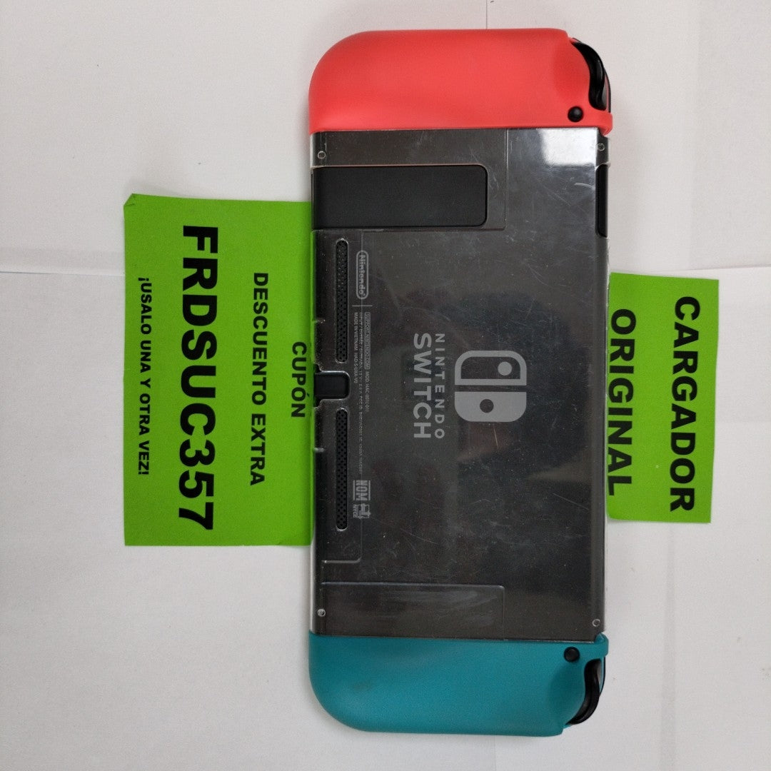 CONSOLA DE VIDEOJUEGO NINTENDO SWITCH 1.1 32 GB (SEMINUEVO)