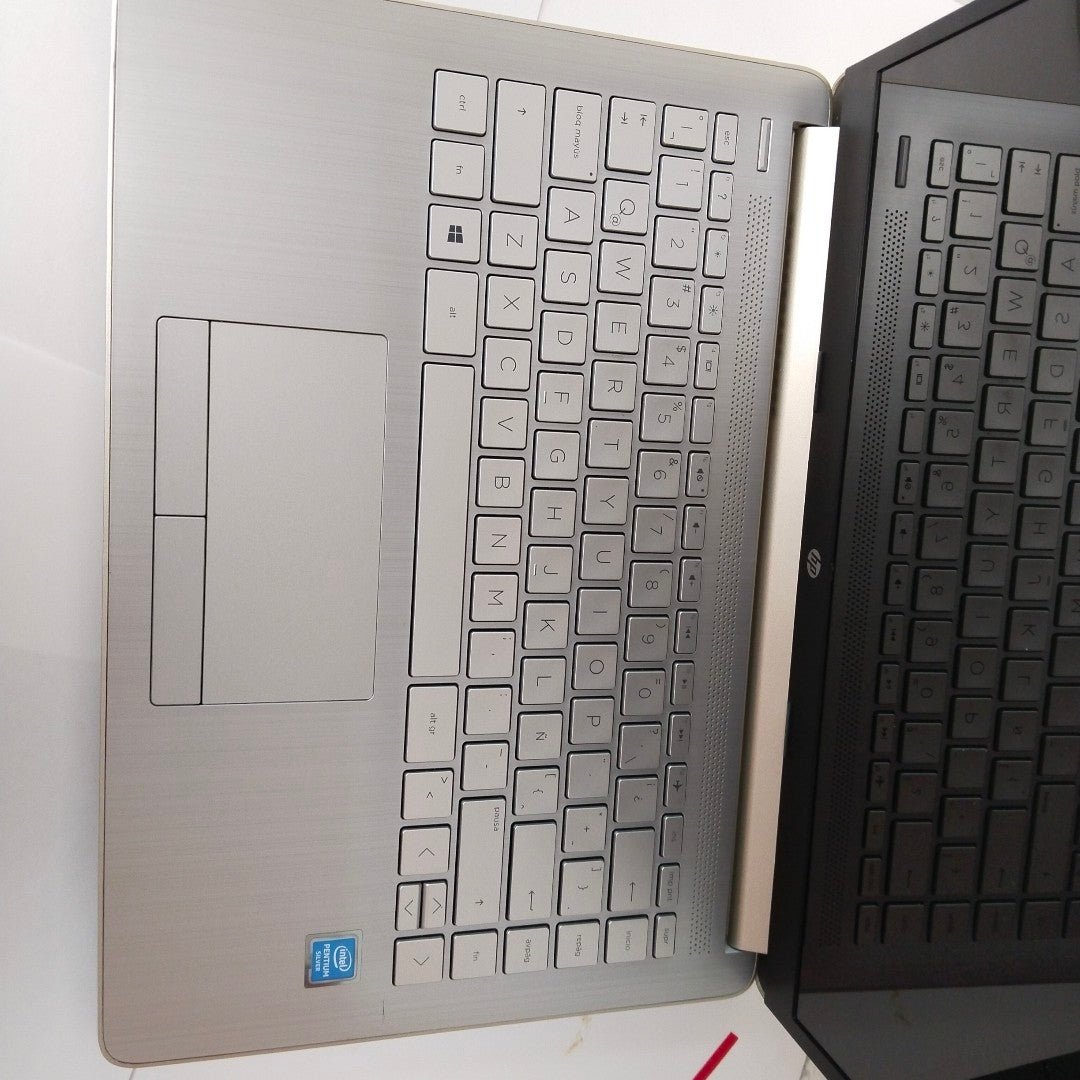 LAPTOP HP 14-CF2540LA (2022) 128 GB SSD 4 GB RAM (SEMINUEVO)