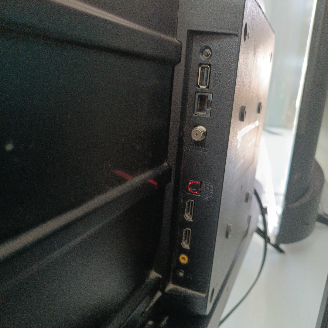 PANTALLA TCL 32A343 (2022) 32" LED HD (SEMINUEVO)