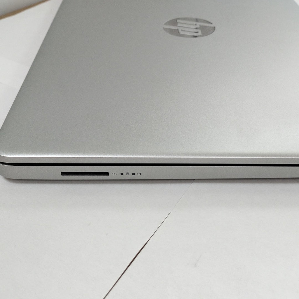 LAPTOP HP 14-DQ0530LA(2024) 256 GB SSD 8 GB RAM (SEMINUEVO)