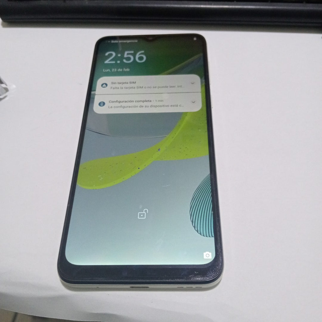 CELULAR MOTOROLA MOTO E13 XT2345-2 64 GB 2 GB RAM (SEMINUEVO)