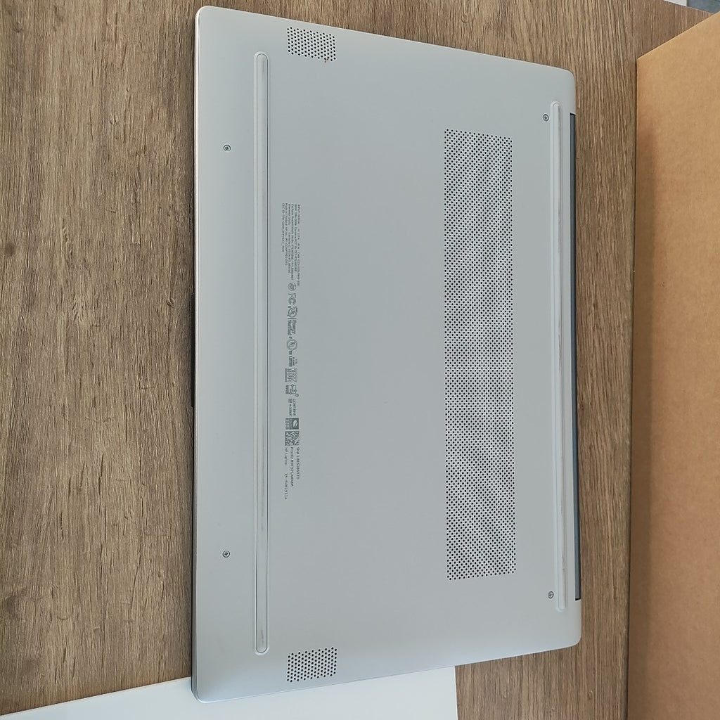 LAPTOP HP 15-FD0231LA (2025) 512 GB SSD 8 GB RAM (SEMINUEVO)