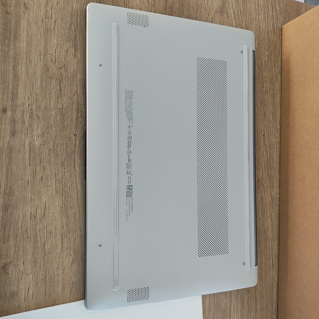 LAPTOP HP 15-FD0231LA (2025) 512 GB SSD 8 GB RAM (SEMINUEVO)