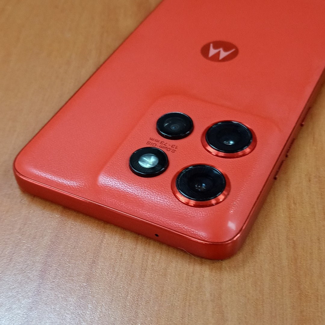 CELULAR MOTOROLA EDGE 50 NEO XT2409-2 (2024) 512 GB 12 GB RAM (SEMINUEVO)