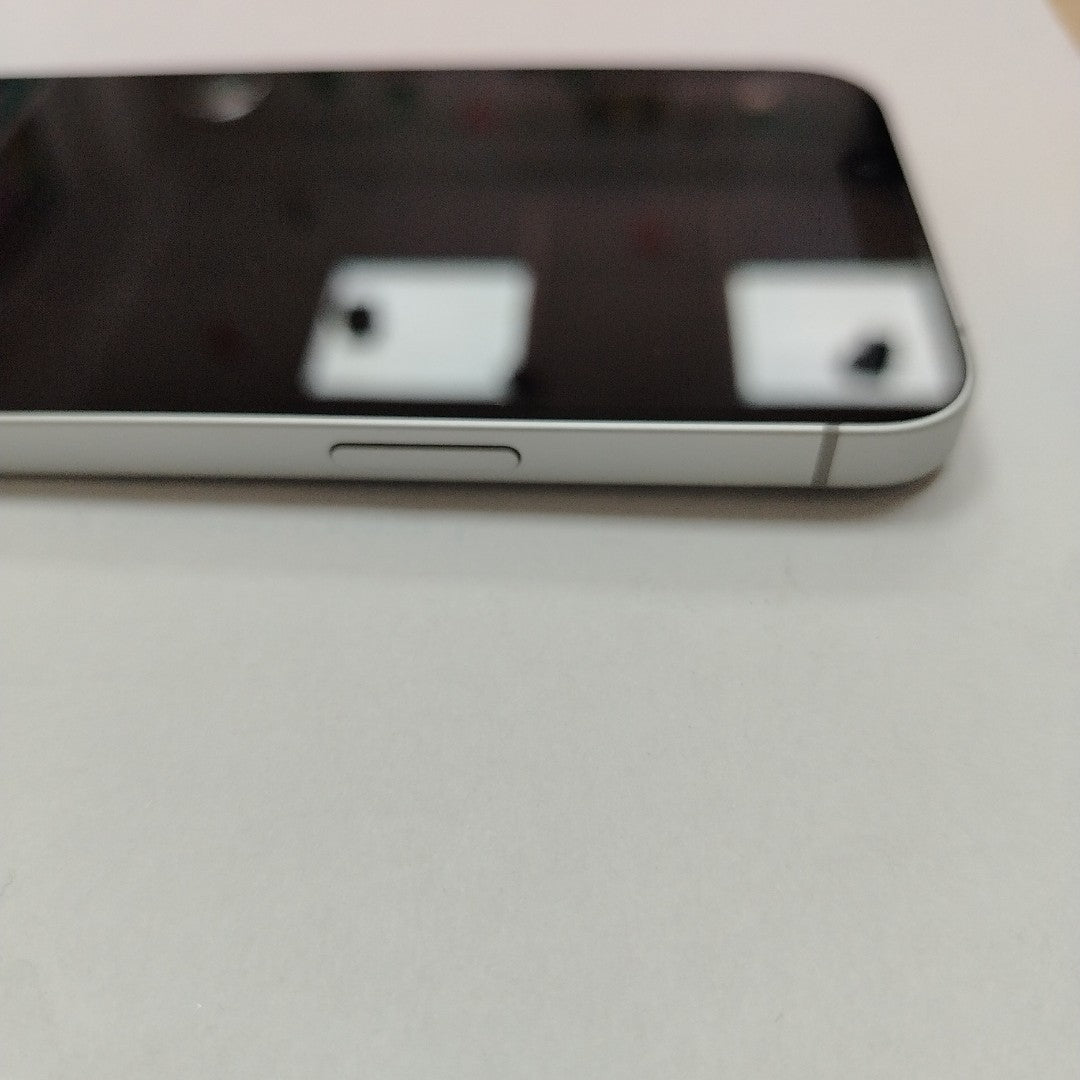 CELULAR APPLE IPHONE 16E A3408 (2025) 256 GB 8 GB RAM (SEMINUEVO)