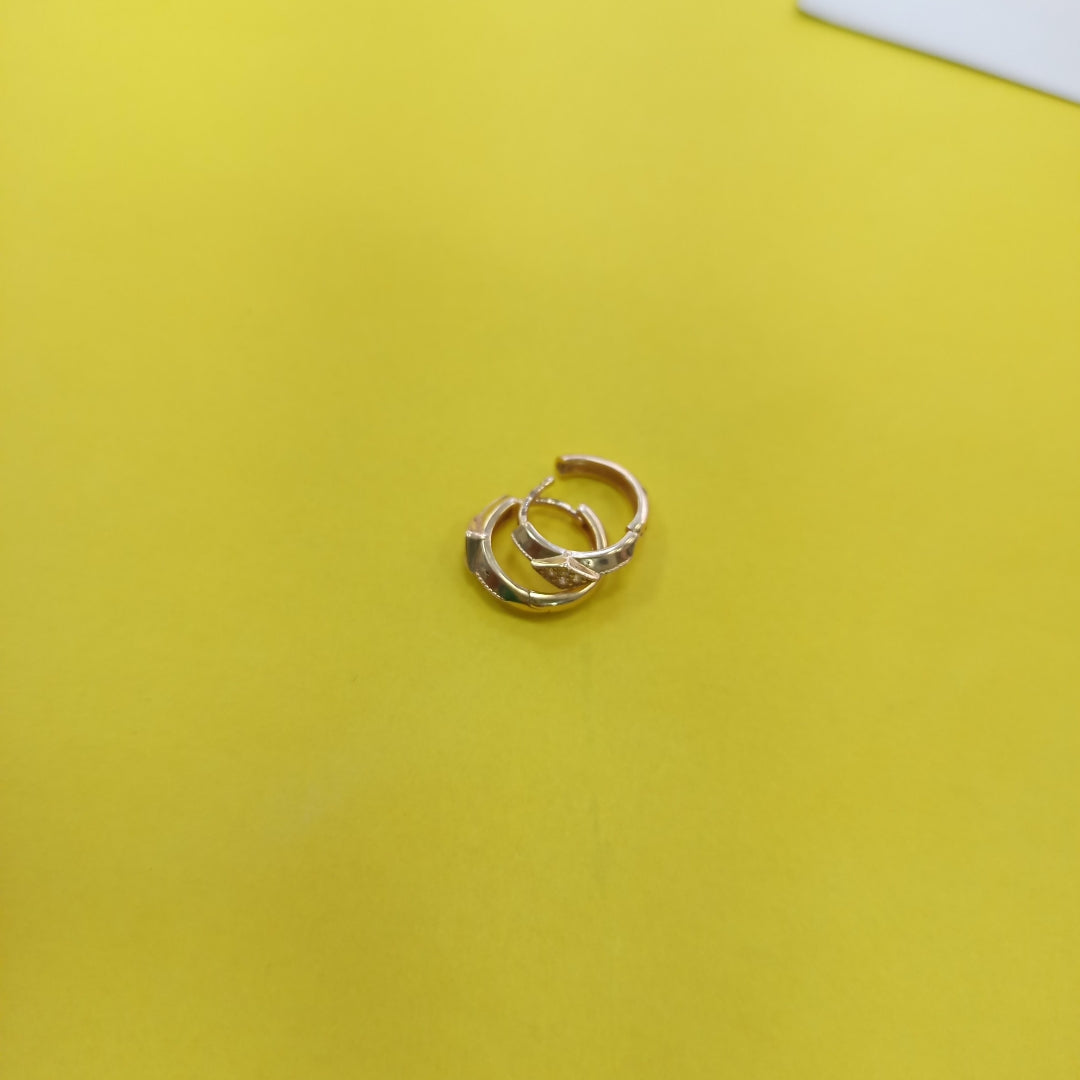 HUGGIES ORO 14K 2.5 (NUEVO)