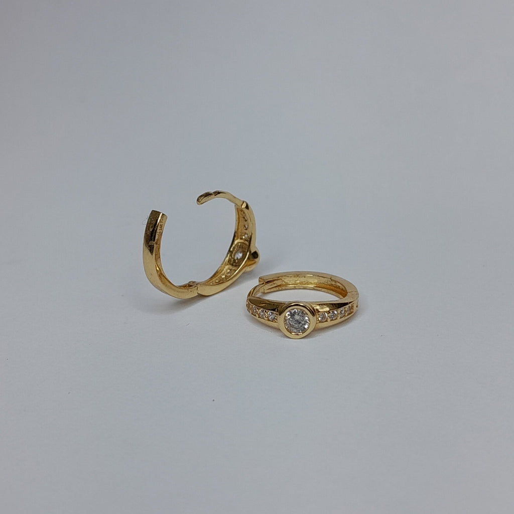 HUGGIES ORO 14K 2.4 (NUEVO)