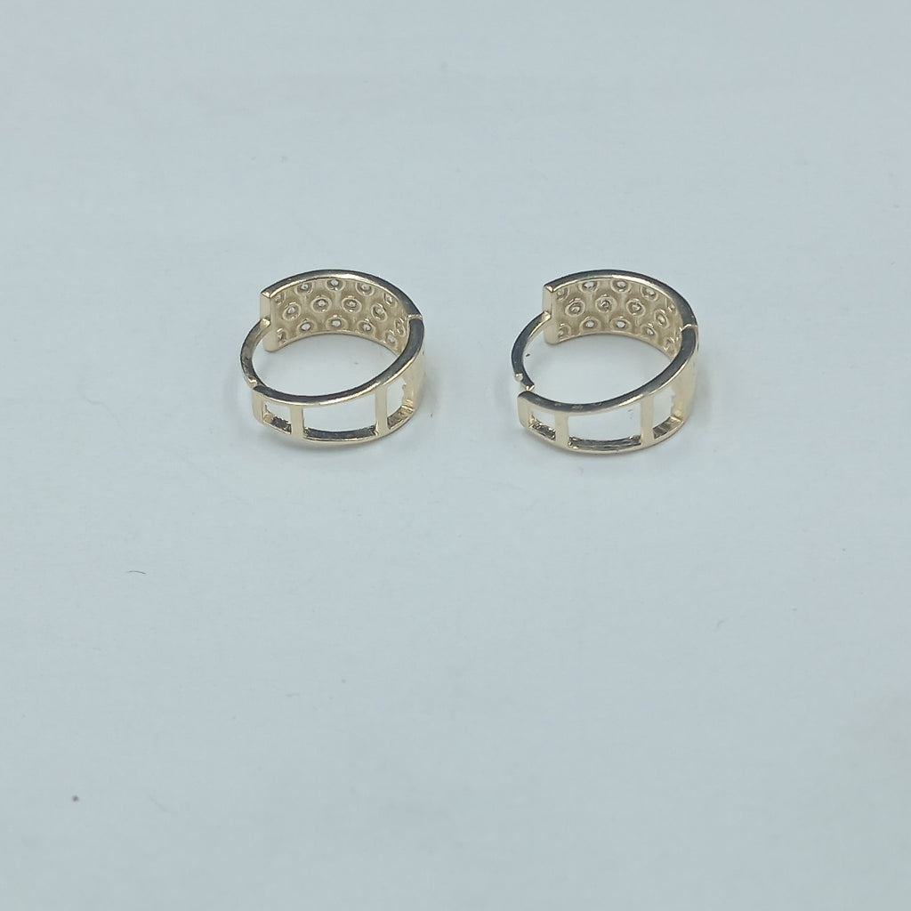 HUGGIES ORO 14K 2.7 (NUEVO)