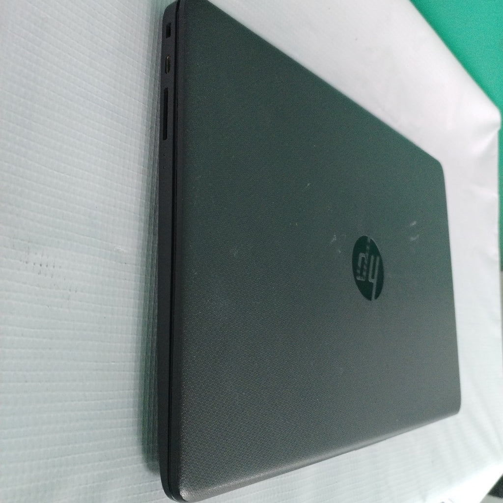 LAPTOP HP 240 G8 (2022) 500 GB  4 GB RAM (SEMINUEVO)