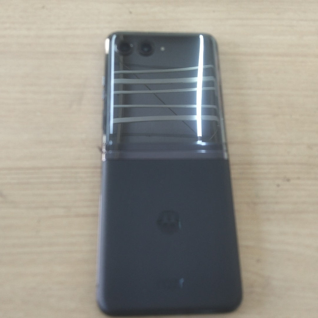 CELULAR MOTOROLA RAZR 40 ULTRA XT2321-1 (2023) 512 GB 12 GB RAM (SEMINUEVO)