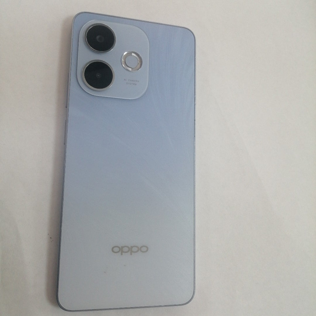 CELULAR OPPO  A5 PRO CPH2711 (2025) 256 GB 8 GB RAM (SEMINUEVO)
