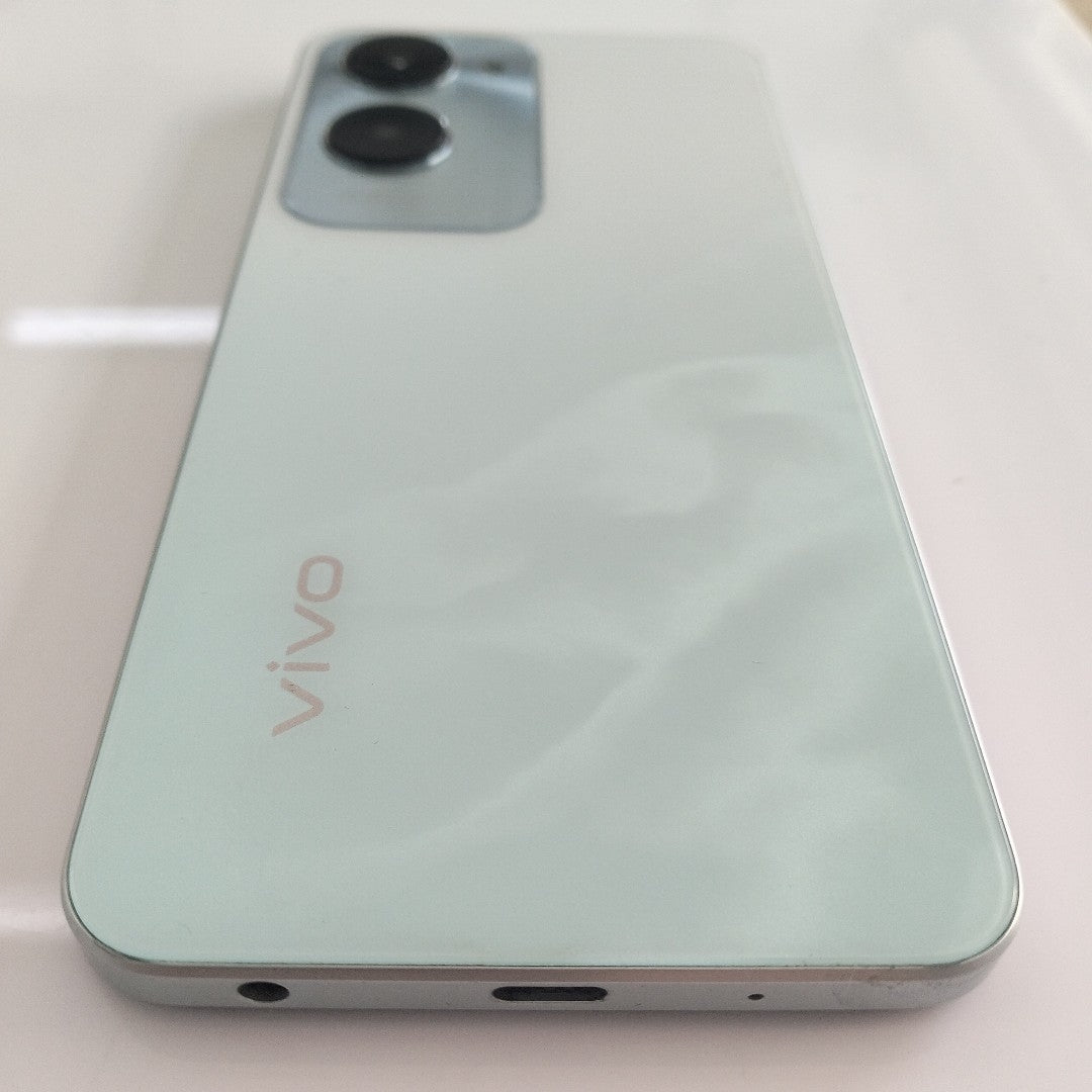 CELULAR VIVO Y18 V2333 128 GB 6 GB (SEMINUEVO)