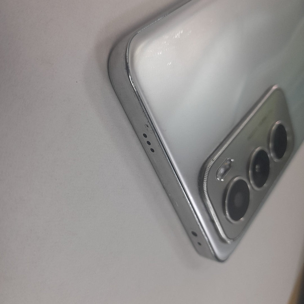 CELULAR OPPO   RENO12 5G CPH2625 (2024) 512 GB 12 GB RAM (SEMINUEVO)