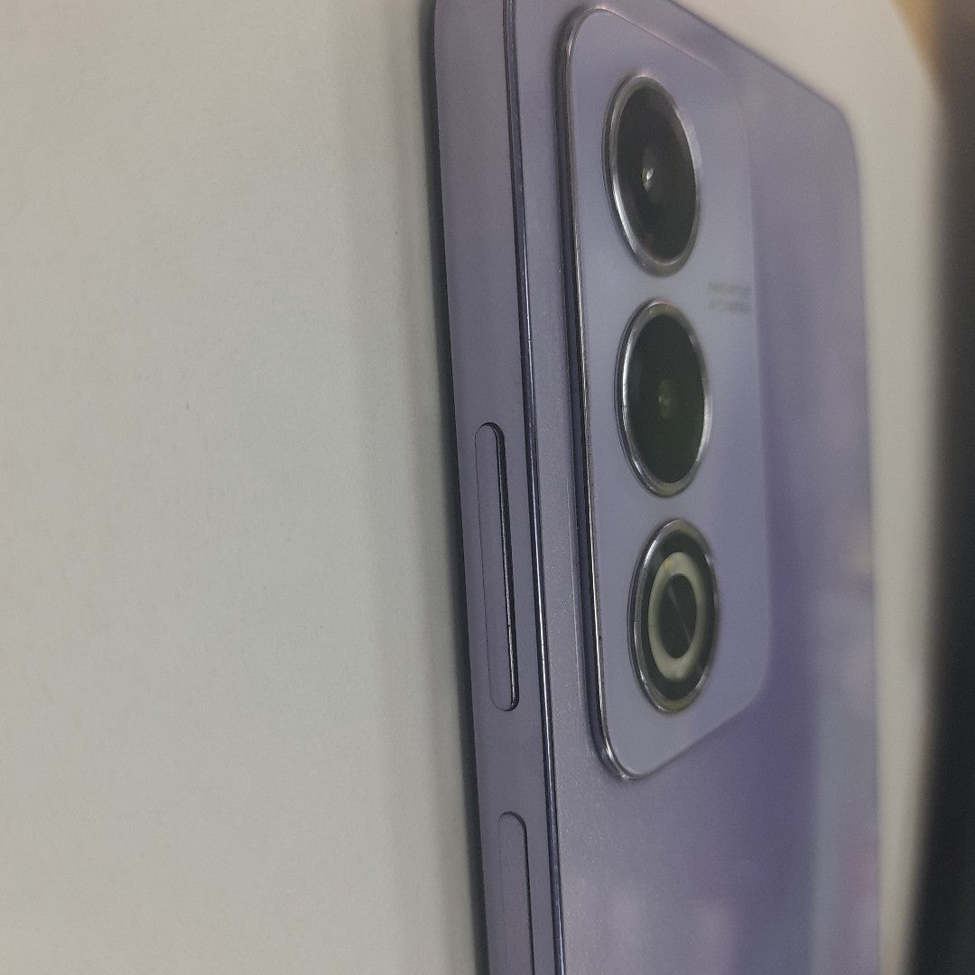 CELULAR OPPO  A80 5G CPH2639 (2024) 256 GB 8 GB RAM (SEMINUEVO)